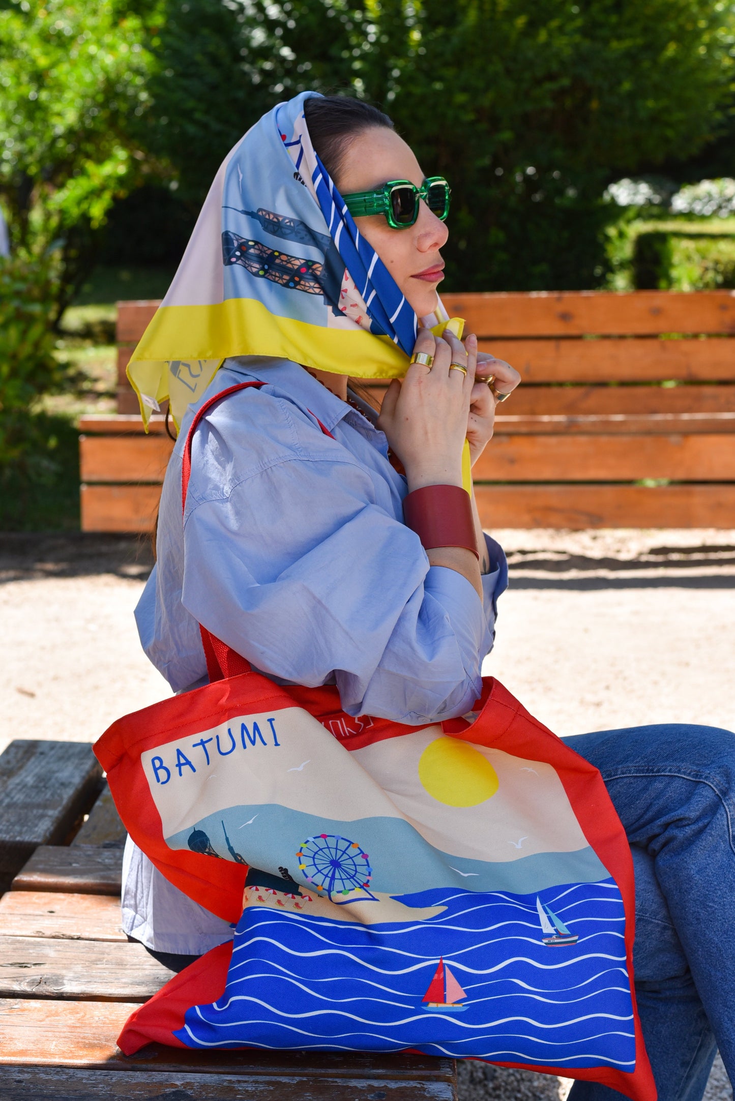 Side view of Batumi tote bag canvas