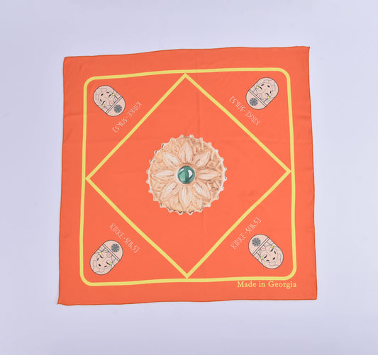 კირკეს აბრეშუმის შარფი „კოლხი ქალი“ – სრული ხედით, კოლხური მოტივებთან